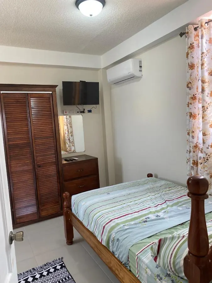 Beautiful Apartment In Roseau City Dominica